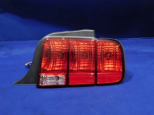 05 06 07 08 09 Ford Mustang Tail Light RH Right Side Taillight New Take Off OEM - Foto 1 di 13