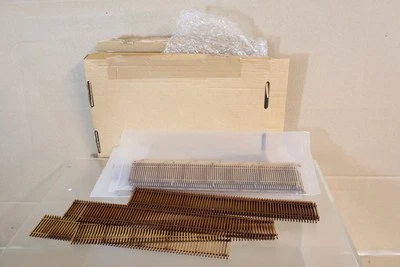 HIPPO TOYS WOODEN LASER CUT OO SCALE BROWN TRACKSIDE FACTORY PALING FENCING om - Image 1 of 4