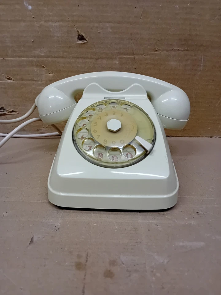 TELEFONO A Disco Unificato Sip Siemens S 62 Avorio Numeri Ramati Anni 70 - Immagine 1 di 4