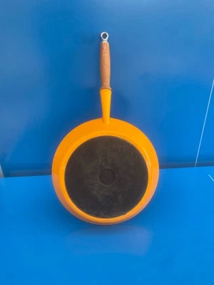 Poêle sauteuse Le Creuset en fonte émaillée orange 28 cm très bon état - Photo 1/4