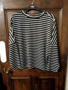 *SHEIN* LEICHTER Seidengefühl GESTREIFTER PULLOVER One Size NEU - Bild 1 von 2