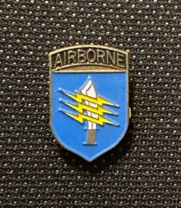 Vintage MILITARY PIN U.S. Army Airborne Special Forces G6+ - Picture 1 of 1