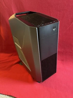 Computadora para juegos Alienware Aurora R5 i7-6700/16 Gb/256 Gb Nvme SSD/Wifi/Windows 10 Foto 1 de 2