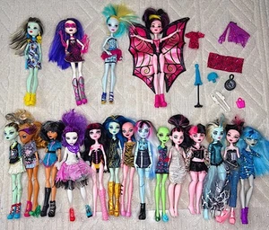 Monster High Dolls - Lot Of 18 dolls! - Ships FREE! - Picture 1 of 8