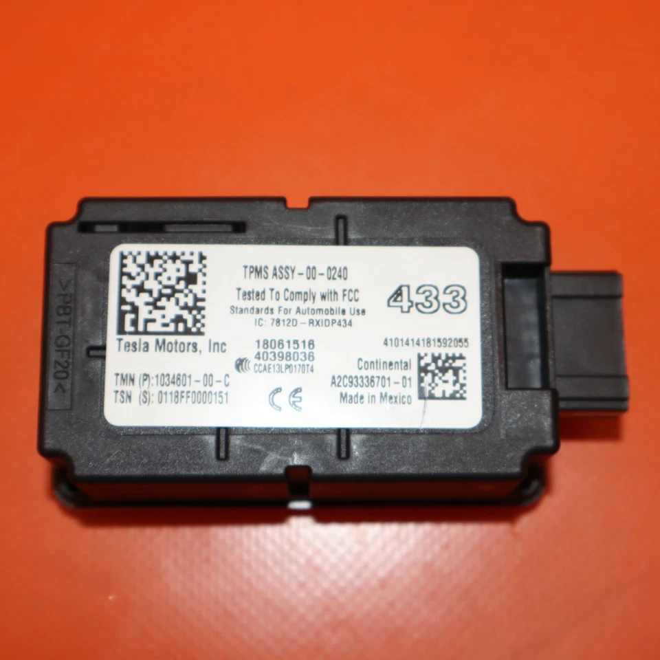 TESLA MODEL S TIRE PRESSURE SENSOR 2016 2017 2018 2019 2020 1034601-00-C OEM - Image 1 of 4