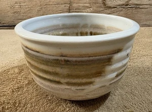 "Cuenco de cerámica Studio Art lanzado a mano marrón brillante esmalte firmado 5"" x 3-1/4""" - Imagen 1 de 6