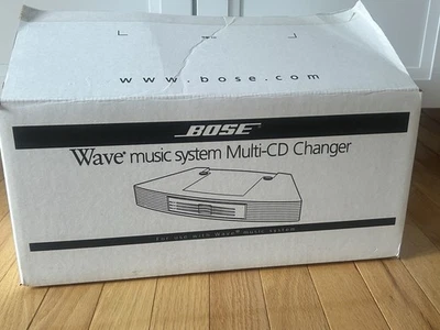 Bose Wave Music System Multi-CD Changer Platinum White/ New - Image 1 of 4