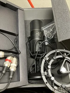 Razer Seiren Pro Elite XLR and USB Digital Microphone Tbox007 - Picture 1 of 9