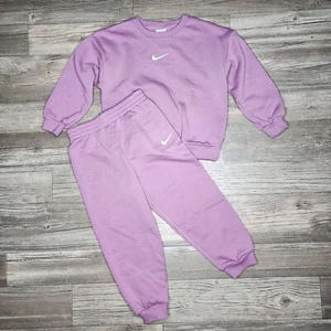 Nike Essentials Sweatshirt & Jogger 2 Piece Set Purple Girls Size 6 NWT - Picture 1 of 8