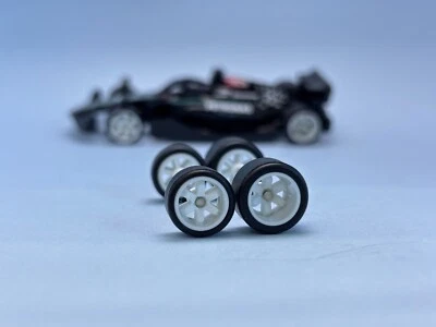 Juego R530 Hot Wheels 1/64 # TE37 Blanco 12mm, Neumáticos de Goma Fórmula 1 F1 Foto 1 de 4