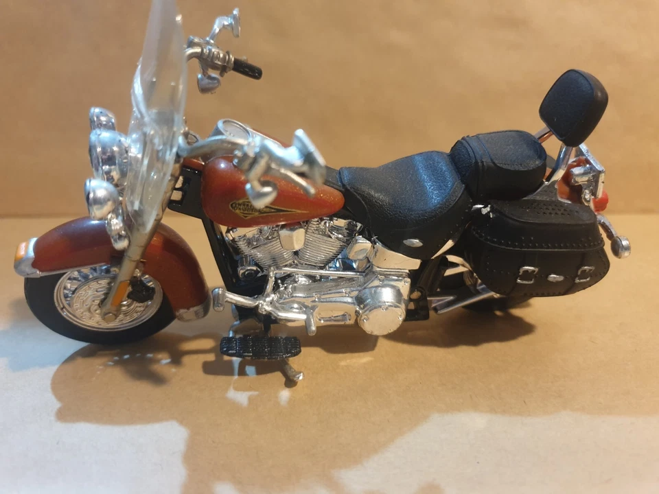 Modellino Moto Harley Davidson Hot Wheels Springer Softail 1/18 - Immagine 1 di 1