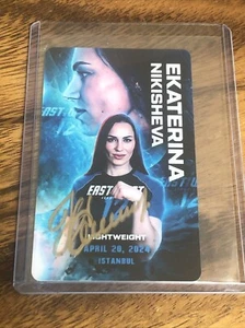 Ekaterina Nikisheva East vs West 12 signed card Armwrestling - Foto 1 di 2