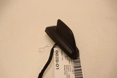 ANTENA DE RADIO CHEVY SILVERADO 1500 2014-2015 MONTADA EN EL TECHO ALETA DE TIBURÓN OEM Foto 1 de 4