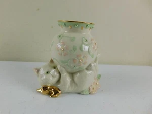 Linda estatuilla de gato china de porcelana con flores LENOX pétalos y perlas nuevo sin etiquetas - Imagen 1 de 6