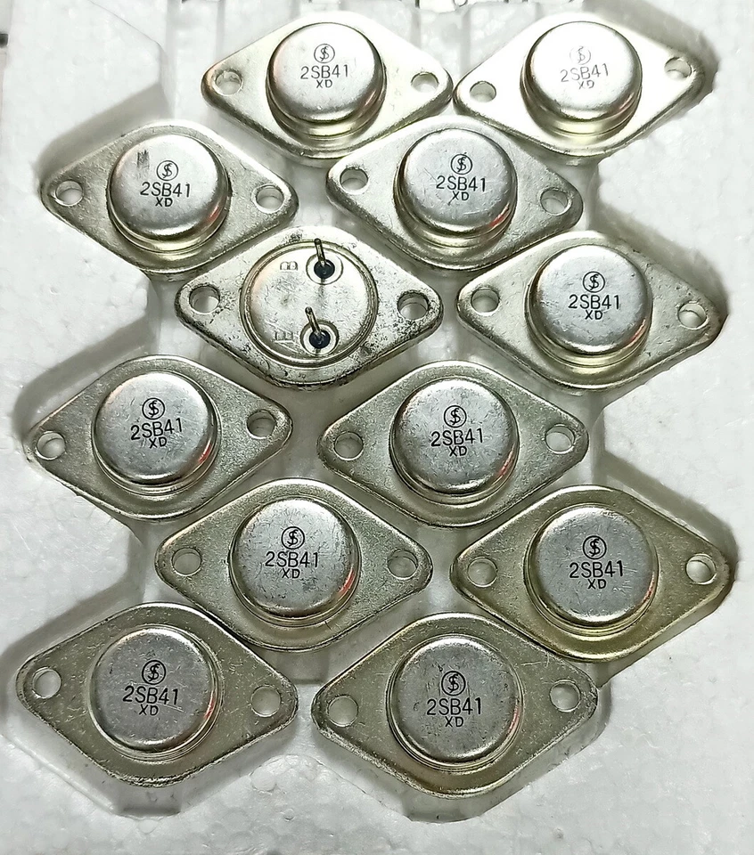 2 pcs FUJITSU 2SB41 germanium transistor Made in Japan Early production - Image 1 of 1