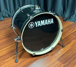 Yamaha Drums Stage Custom Birch 18 inch Raven Black Bass Drum - Picture 1 of 2