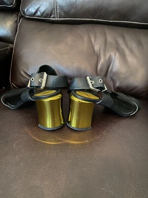 Sandalias Fendi de cuero negras, talla 41, ¡¡EXCELENTE ESTADO!!! Foto 1 de 4