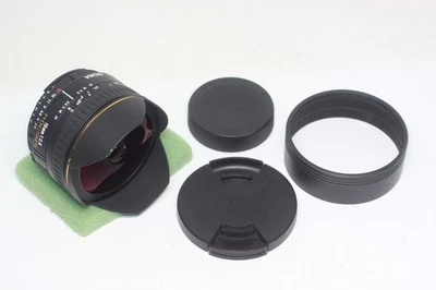Sigma 15mm F/2.8 EX DG Diagonal Fisheye AF Lens for Nikon F Mount - Image 1 of 4