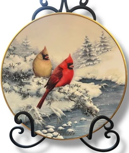 Lenox Sammelteller 2001 Cardinals in Winter von Catherine McClung Four Seasons - Bild 1 von 9