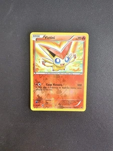 Pokemon Karte Victini 15/101 Holo Reverse Schwarz Weiß Edle Siege DE Exc  - Bild 1 von 2