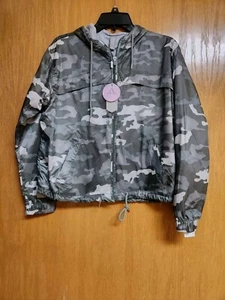 Green Camo Print Hoodie Jacket. NWT. Med. By Athletic Collection. Cute. - Picture 1 of 12