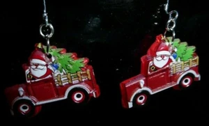 Papá Noel en Rojo Camión Panel Madera 925 PENDIENTES NAVIDAD Árbol EE. UU. Artesanal Nora's - Imagen 1 de 5