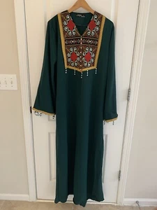Green with Pearl Embroidered Dress / Arab Traditional Abaya - Picture 1 of 14
