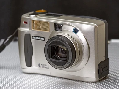 Kompaktkamera digital Medion 4,1 Megapixel - Bild 1 von 4