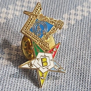 Gold Tone Doubled Masonic & Order Of The Eastern Star Symbols Lapel Pin Vintage - Picture 1 of 9