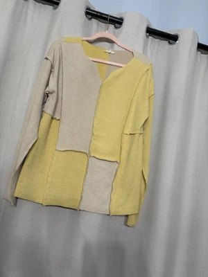 Suéter para mujer Easel color medio bloque amarillo guc manga larga Foto 1 de 4