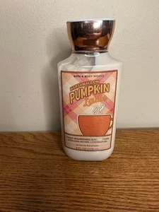 NEU Bath & Body Works Marshmallow Pumpkin Latte pflegende Körperlotion 8 Oz. - Bild 1 von 2