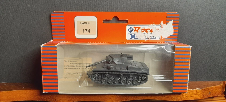 ROCO MINITANKS art. 174 - 1/87 H0 - Panzer III - Immagine 1 di 4