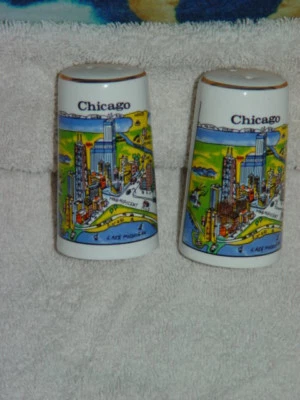 Chicago  Salt And Pepper Shaker   - Image 1 of 4