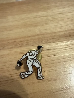 Bowling Pin Badge. - Image 1 of 2