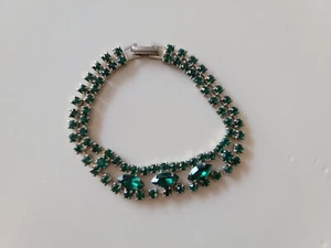 Vintage Emerald Green Rhinestone Tennis Bracelet Estate Jewelry - Picture 1 of 15