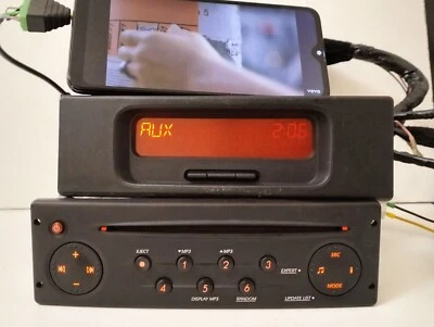 8200585305 KIT Autoradio Renault Trafic III Master +display+cavoAUX+codice - Immagine 1 di 4