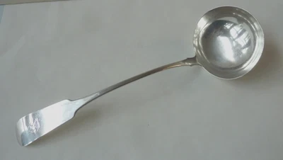 GRAN CUCHARÓN DE SOPA IRLANDÉS ESTERLINA, CRESTA DE PÁJARO, DUBLIN 1814?, FABRICANTE "WC" Foto 1 de 4