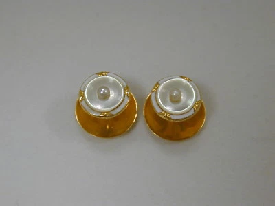 DE COLECCIÓN ORO AMARILLO 18K SEMILLA NATURAL PERLA FREGONA Y ESMALTE CAMISA TACHUELAS BOTONES Foto 1 de 3