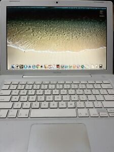 Apple MacBook 13.3” 2.0GHz 4GB RAM  20GB (Late 2007) A1181