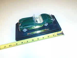 BURAGO GREEN (1948) JAGUAR XK 120 ROADSTER DIE CAST CAR - METAL - - Picture 1 of 7