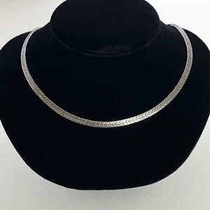 Italy Sterling Silver Flat Herringbone 4mm Wide Necklace 20in Long 11.5g - Picture 1 of 12