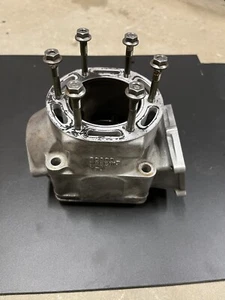 1994 1995 1996 Yamaha Vmax 600 DLX XT LE Cylinder Jug 8CA-11311-00-00 - Picture 1 of 10