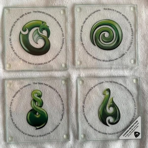 Posavasos de vidrio Fusion™ Greenstone Icons Nueva Zelanda Manaia Koru Hei Matau Twist - Imagen 1 de 9