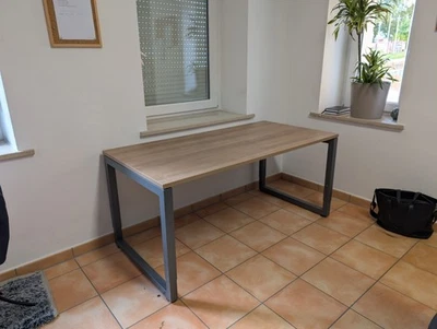 Schreibtisch holz massiv (Eiche) gebraucht VB - Bild 1 von 4