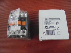 Relé de control Telemecanique - CADN22B7 - Imagen 1 de 3