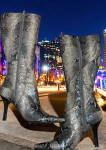 BOTAS NINE WEST FIVERA TALL SNAKEPRINT Sexy City Punk 10 - Imagen 1 de 5