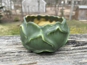 Antique Hampshire Pottery Artichoke Bowl #24 Green Matte Glaze Arts & Craft - Picture 1 of 11