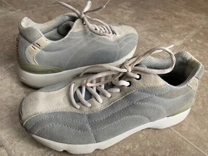 Ecco Receptor Light Gray Suede Comfort Walking Sneakers Women’s Size 7 - Picture 1 of 12