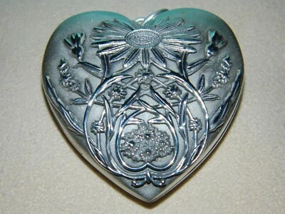 Nuevo en caja Dije Medallón Grande Corazón Margarita Tiffany & Co Ziegfeld Plata de Ley Italia Foto 1 de 4