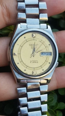 Vintage Seiko 5 Automatic 21 jewels Stainless Steel Men Wristwatch made in Japan - Image 1 of 4